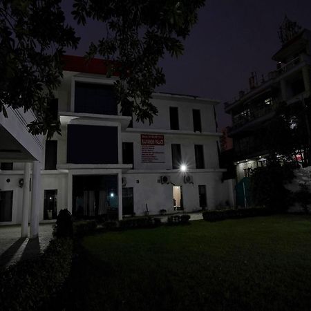 Collection O Rajvanshi Paradise Gurgaon Exterior foto