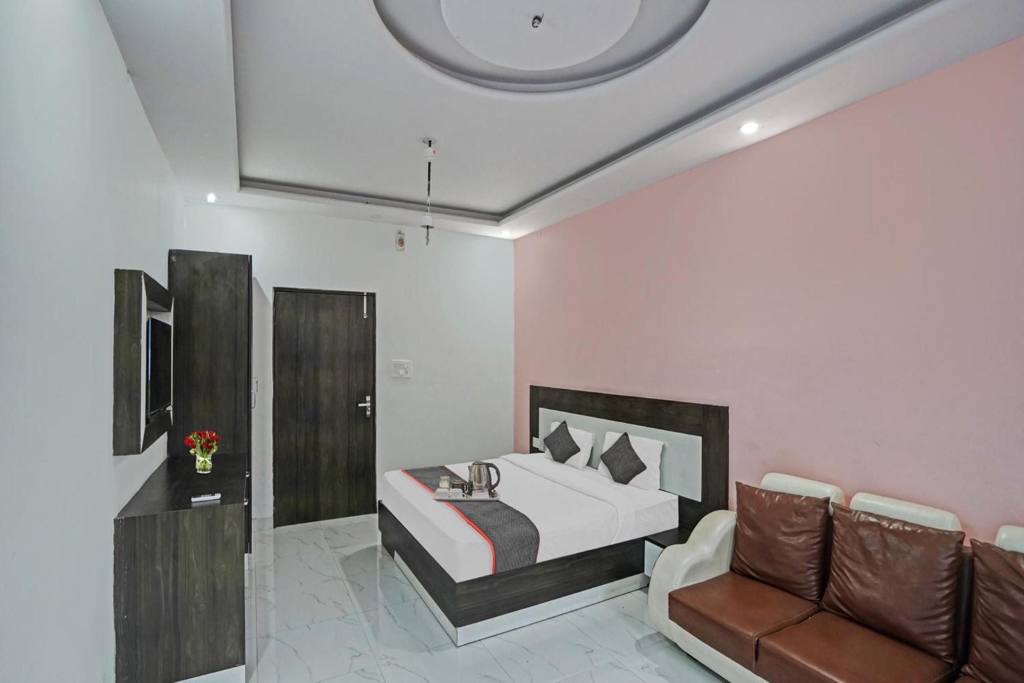 Collection O Rajvanshi Paradise Gurgaon Exterior foto