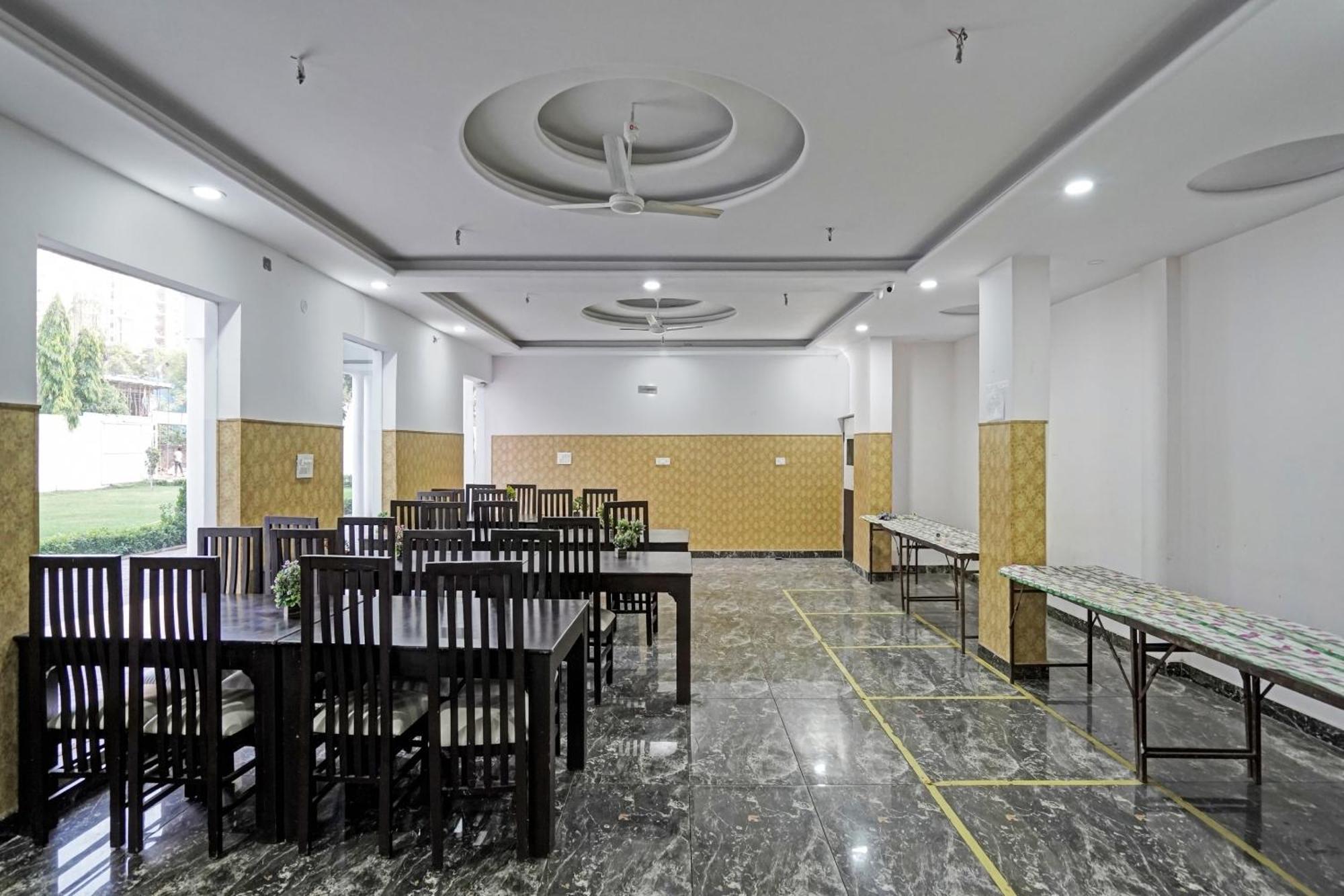 Collection O Rajvanshi Paradise Gurgaon Exterior foto